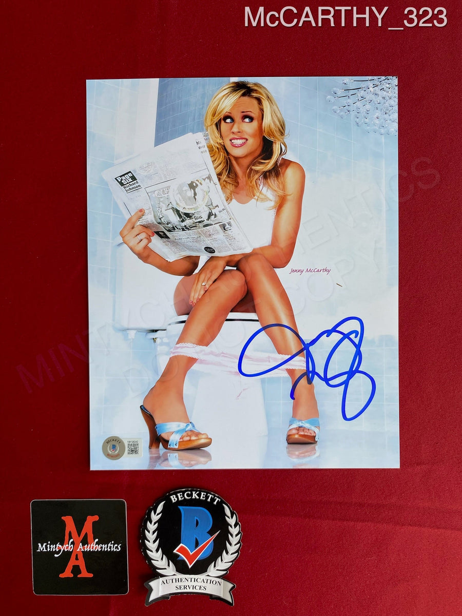 McCARTHY_323 - 8x10 Photo Autographed By Jenny McCarthy – Mintych