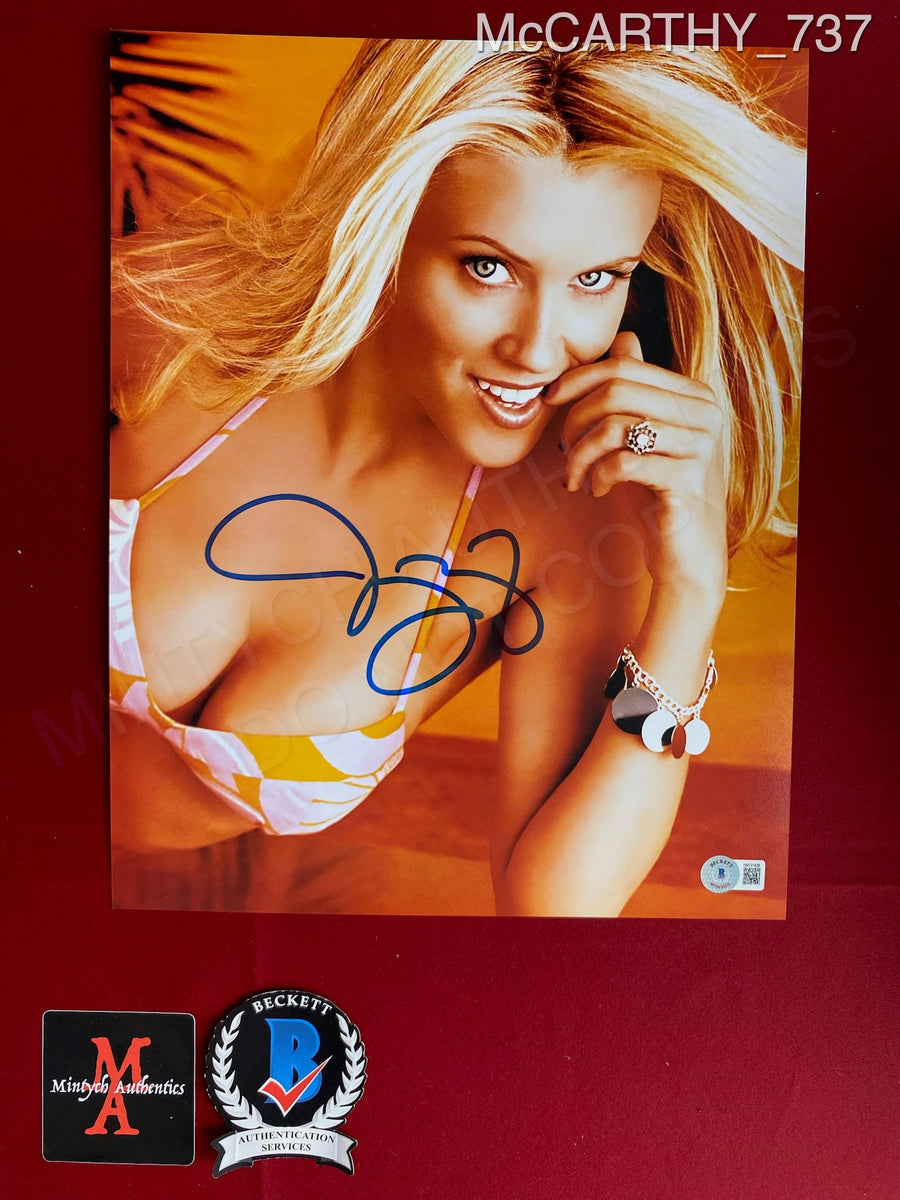 McCARTHY_737 - 11x14 Photo Autographed By Jenny McCarthy – Mintych