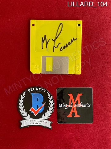LILLARD_104 - 3.5" Vintage Floppy Disk 3.5" Vintage Floppy Disk Autographed By Matthew LillardÊ