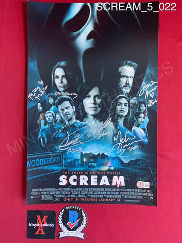 SCREAM_5_022 - 11x17 Photo Autographed By Jack Quaid, Jasmin Savoy Brown, Melissa Barrera, Mikey Madison, Sonia Ammar & Neve Campbell