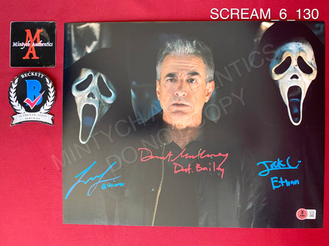 SCREAM_6_130 - 11x14 Photo Autographed By Dermot Mulroney, Liana Liberato, Jack Champion