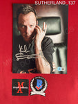 SUTHERLAND_137 - 8x10 Photo Autographed By Kiefer Sutherland