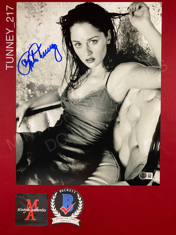 TUNNEY_217 - 11x14 Photo Autographed By Robin Tunney