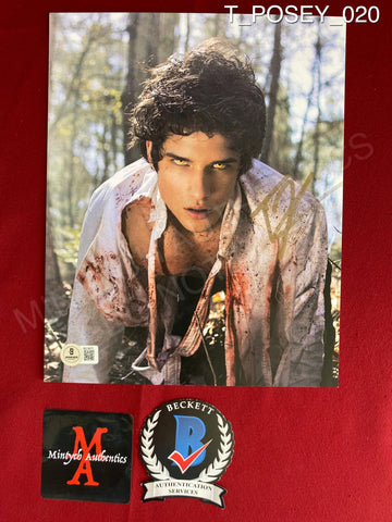 T_POSEY_020 - 8x10 Photo Autographed By Tyler Posey