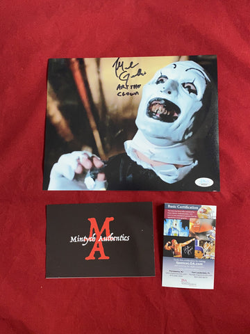 ART_127 - 8x10 Photo Autographed By Mike Giannelli