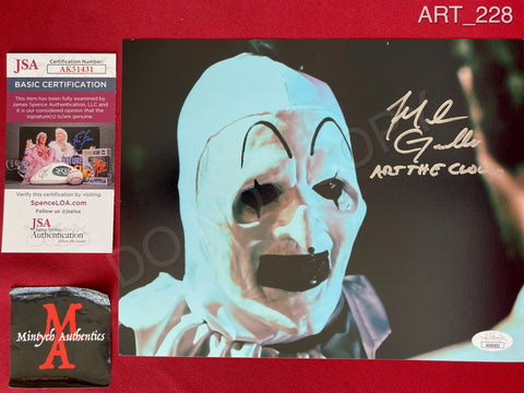 ART_228 - 8x10 Photo Autographed By Mike Giannelli