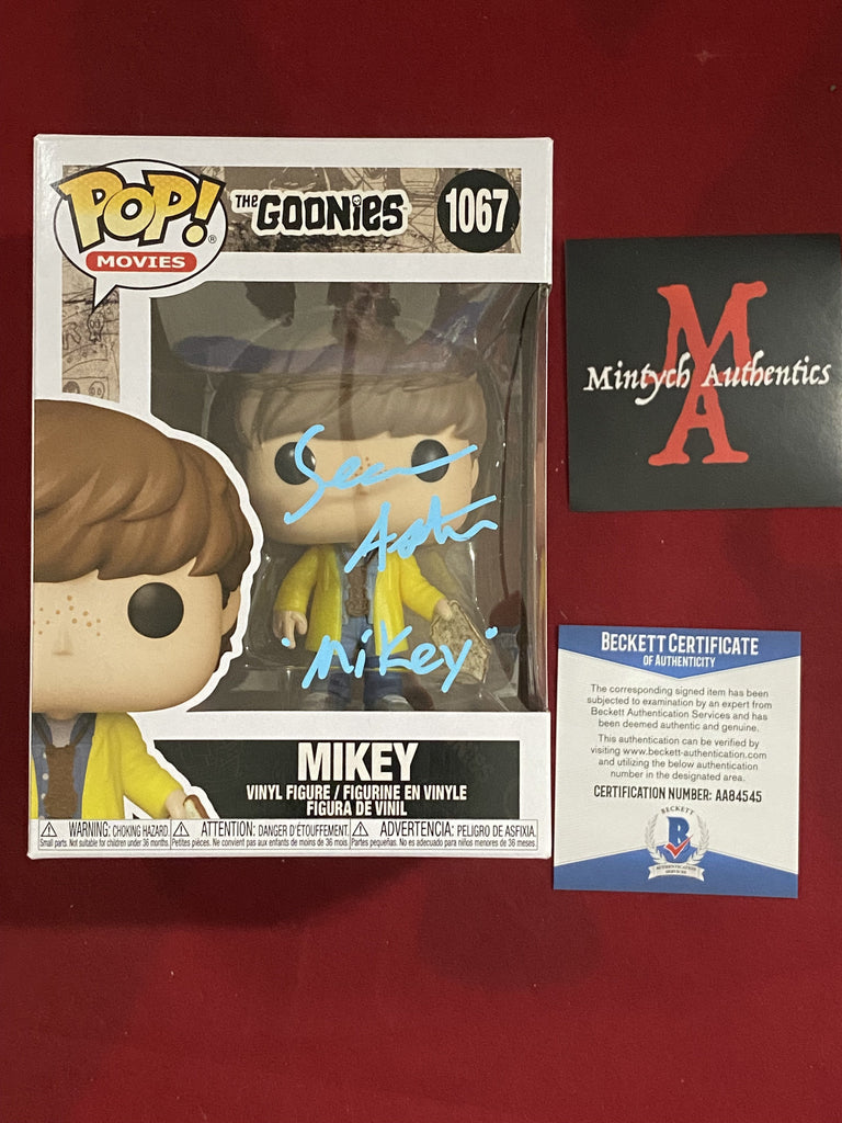 ASTIN_213 The Goonies Mikey 1067 Funko Pop! Autographed By Sean Astin