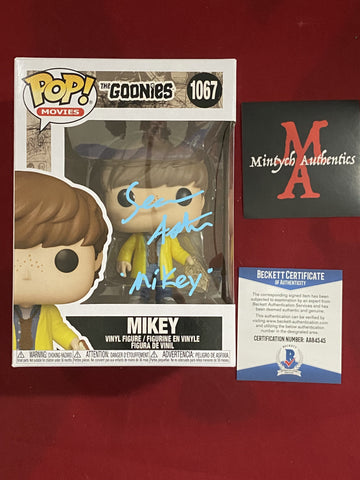 ASTIN_213 - The Goonies Mikey 1067 Funko Pop! Autographed By Sean Astin