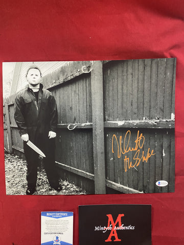 CASTLE_258 - 11x14 Photo Autographed By Nick Castle