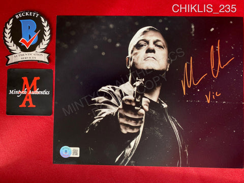 CHIKLIS_235 - 8x10 Photo Autographed By Michael Chiklis