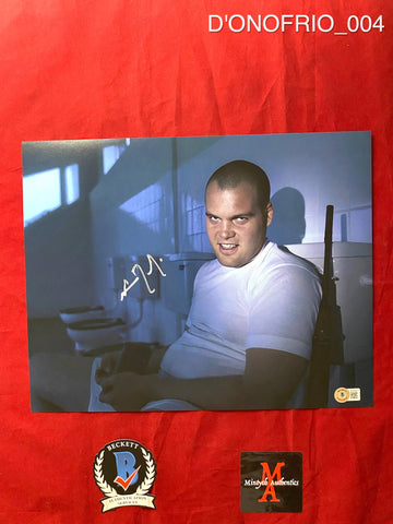 DONOFRIO_004 - 11x14 Photo Autographed By Vincent D'Onofrio