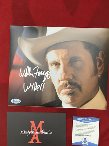 FORSYTHE_041 - 8x10 Photo Autographed By William Forsythe
