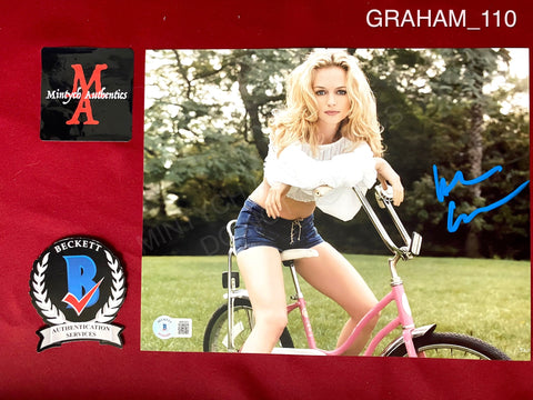 GRAHAM_110 - 8x10 Photo Autographed By Heather Graham