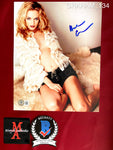 GRAHAM_134 - 8x10 Photo Autographed By Heather Graham