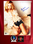 GRAHAM_350 - 11x14 Photo Autographed By Heather Graham