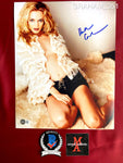 GRAHAM_351 - 11x14 Photo Autographed By Heather Graham