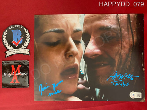HAPPYDD_079 - 8x10 Photo Autographed By Jessica Rothe & Rob Mello