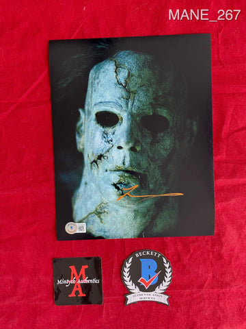 MANE_267 - 8x10 Photo Autographed By Tyler Mane