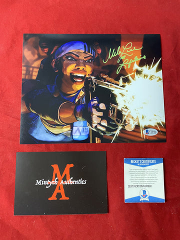 MELA_037 - 8x10 Photo Autographed By Mela Lee