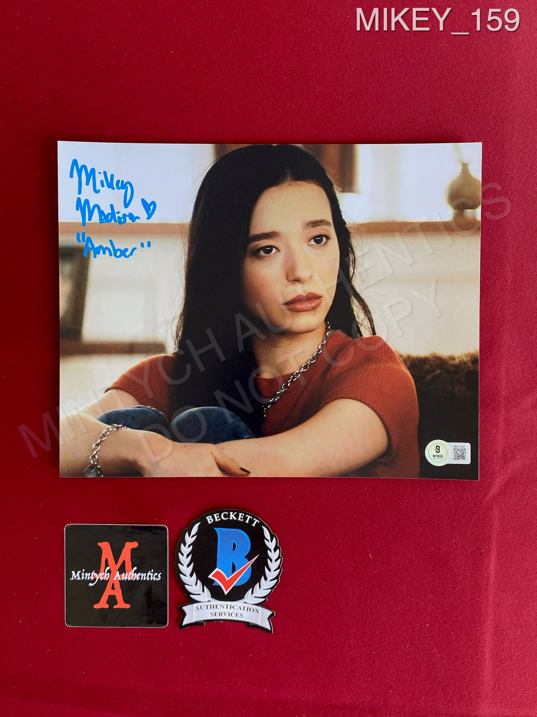 Mikey Madison Scream Autographs – Mintych Authentics
