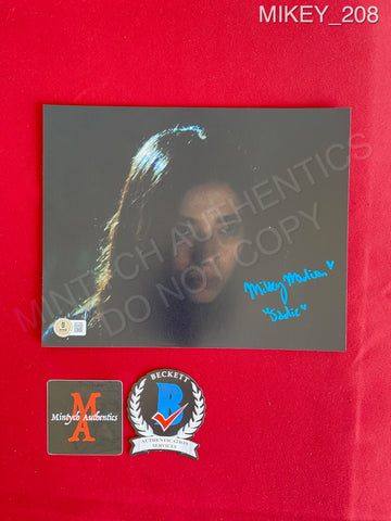 MIKEY_208 - 8x10 Photo Autographed By Mikey Madison