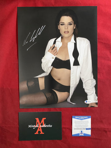 NEVE_374 - 11x14 Photo Autographed By Neve Campbell