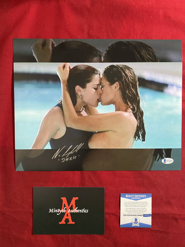 NEVE_390 - 11x14 Photo Autographed By Neve Campbell