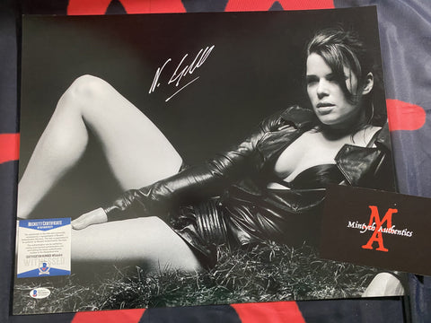NEVE_409 - 16x20 Photo Autographed By Neve Campbell