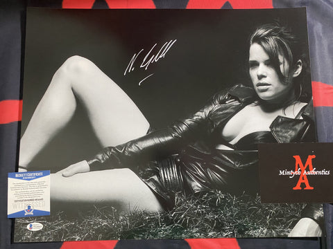 NEVE_410 - 16x20 Photo Autographed By Neve Campbell
