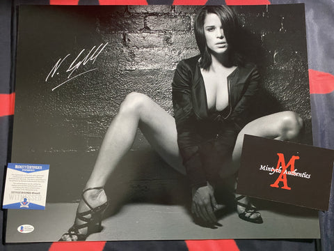 NEVE_413 - 16x20 Photo Autographed By Neve Campbell
