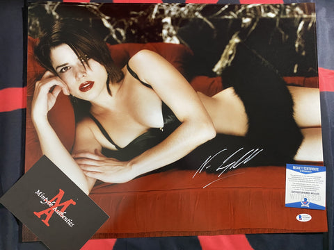 NEVE_417 - 16x20 Photo Autographed By Neve Campbell