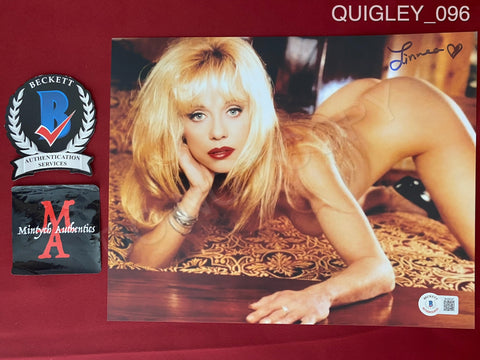 QUIGLEY_096 - 8x10 Photo Autographed By Linnea Quigley