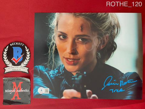 ROTHE_120 - 8x10 Photo Autographed By Jessica Rothe