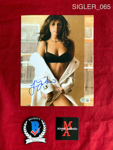 SIGLER_065 - 8x10 Photo Autographed By Jamie-Lynn Sigler