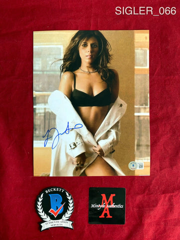 SIGLER_066 - 8x10 Photo Autographed By Jamie-Lynn Sigler