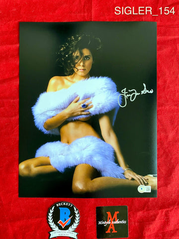 SIGLER_154 - 11x14 Photo Autographed By Jamie-Lynn Sigler