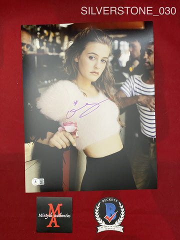 SILVERSTONE_030 - 11x14 Photo Autographed By Alicia Silverstone
