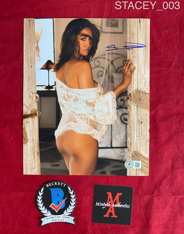 STACEY_003 - 8x10 Photo Autographed By Stacey Dash