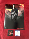 WELLING_030 - 11x14 Photo Autographed By Tom Welling